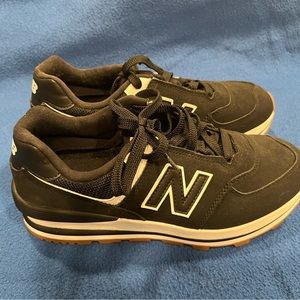 New Balance 574 Slight Platform Look!!! Like New!!!! Size 8.5 Black and White.